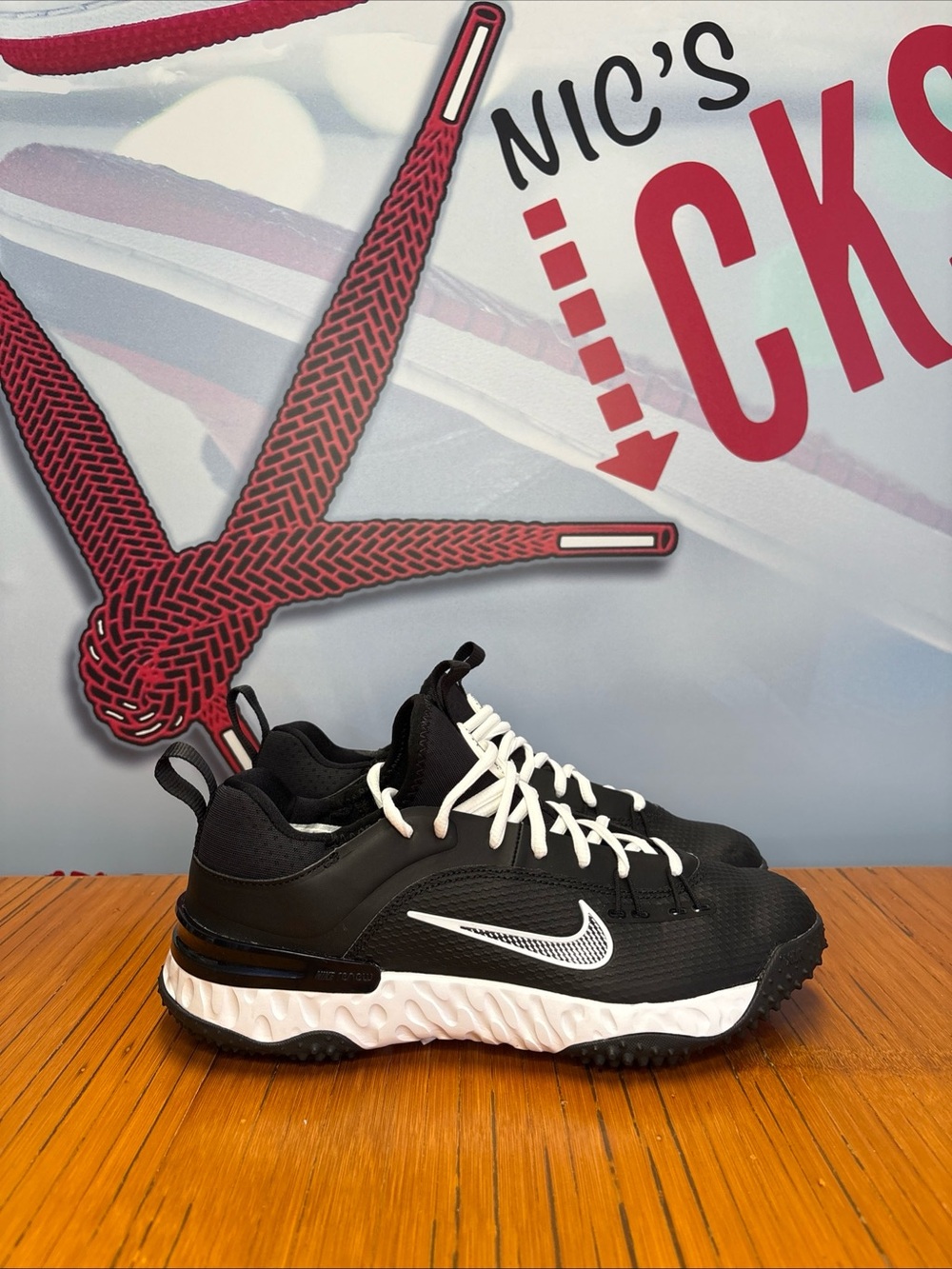 Nike Huarache 9 Elite TF LAX Turf Lacrosse Shoes Black White FN0310-002 Size 7